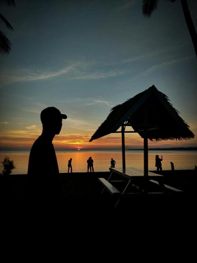 Sunari Beach Resort Selayar Matalalang Exterior photo